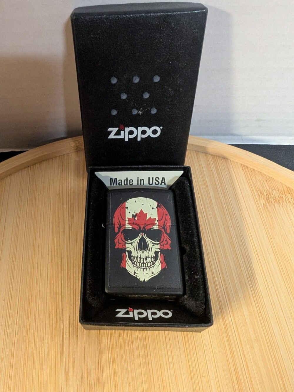 New In Box Genuine Zippo Canadian Leaf Skull Design Lighter